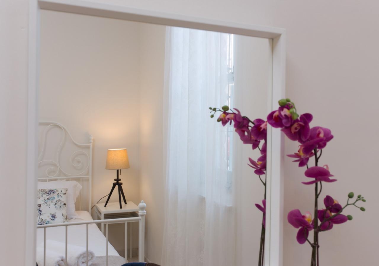 Shongas Inn Dherinia Экстерьер фото